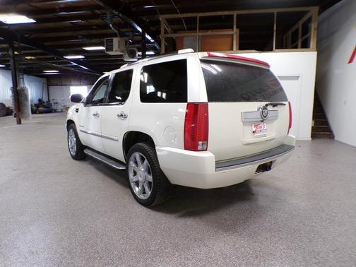 2010 Cadillac Escalade Base