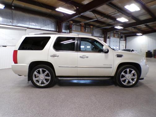 2010 Cadillac Escalade Base