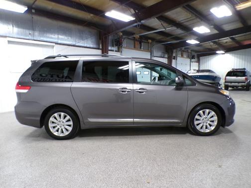 2011 Toyota Sienna XLE