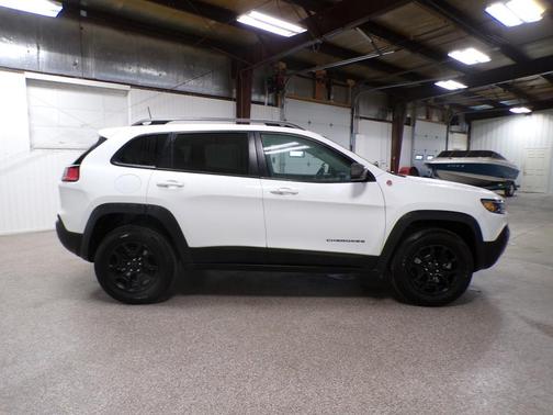 2020 Jeep Cherokee Trailhawk