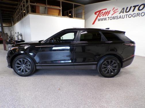 Santorini Black 2018 Land Rover Range Rover Velar P250 SE R-Dynamic