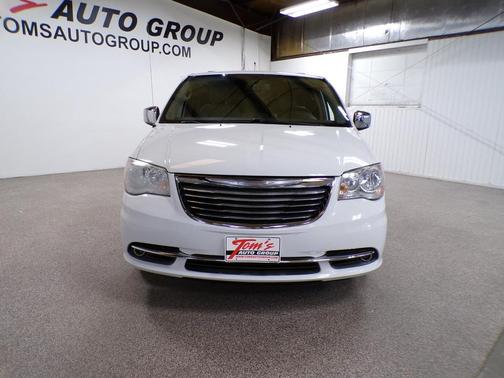 2015 Chrysler Town & Country Touring-L