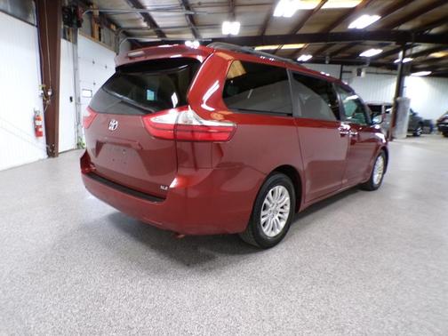 Salsa Red Pearl 2015 Toyota Sienna XLE