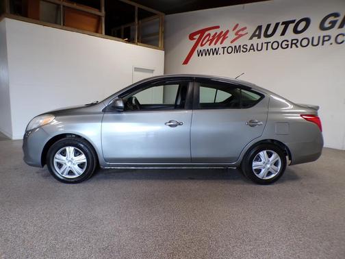 2013 Nissan Versa 1.6 SV