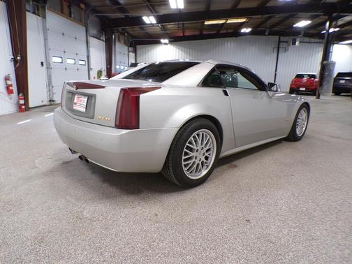 2004 Cadillac XLR Base