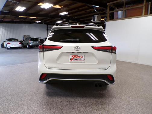2021 Toyota Highlander XSE