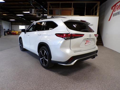 2021 Toyota Highlander XSE