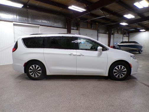 2021 Chrysler Pacifica Touring-L