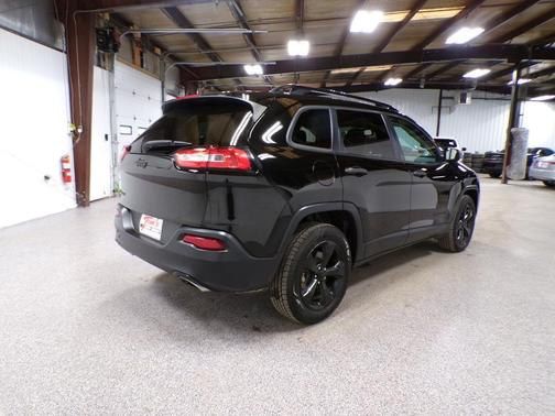 2017 Jeep Cherokee Altitude