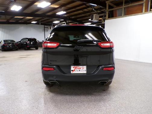 2017 Jeep Cherokee Altitude