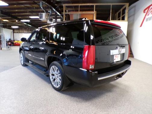 2014 Cadillac Escalade ESV Luxury