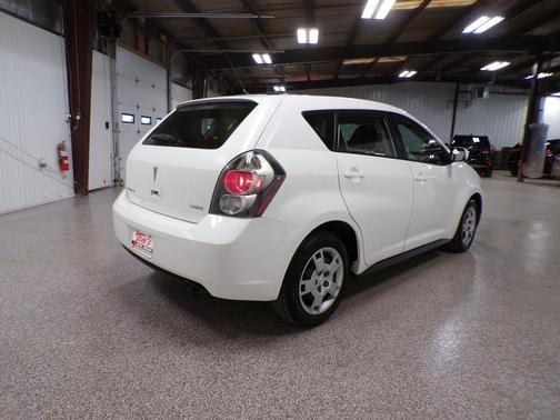 2010 Pontiac Vibe Base