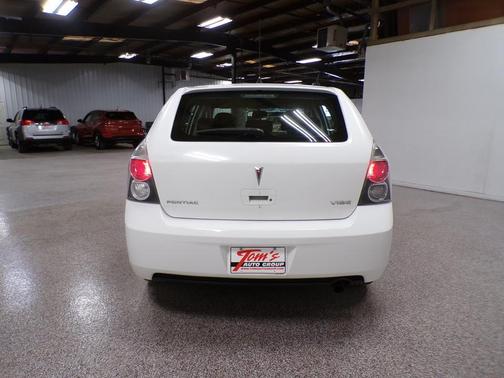 2010 Pontiac Vibe Base