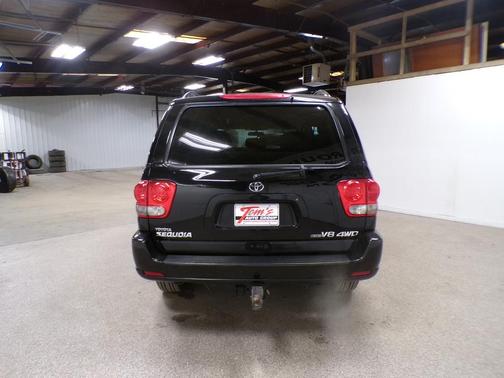 2006 Toyota Sequoia SR5