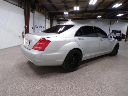 2010 Mercedes-Benz S-Class S 550 4MATIC