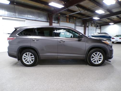 2015 Toyota Highlander LE