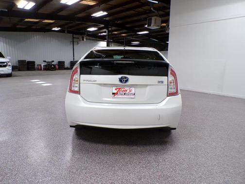Blizzard Pearl 2013 Toyota Prius Two