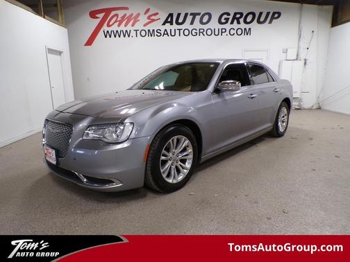 2016 Chrysler 300 Limited