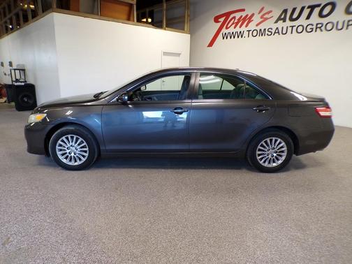 Magnetic Gray Metallic 2010 Toyota Camry XLE