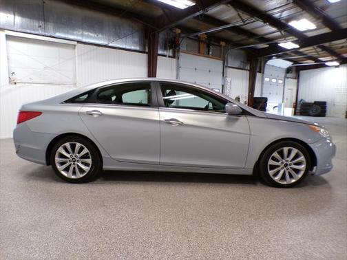 2011 Hyundai SONATA SE