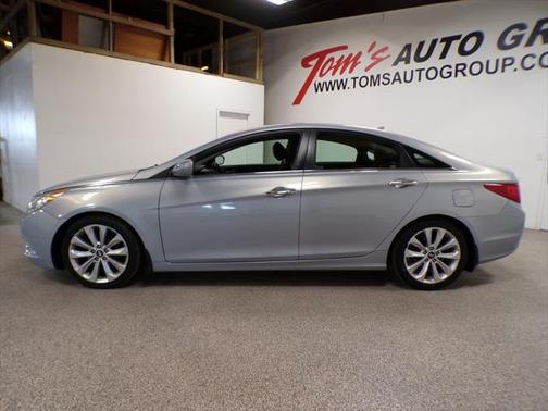 2011 Hyundai SONATA SE