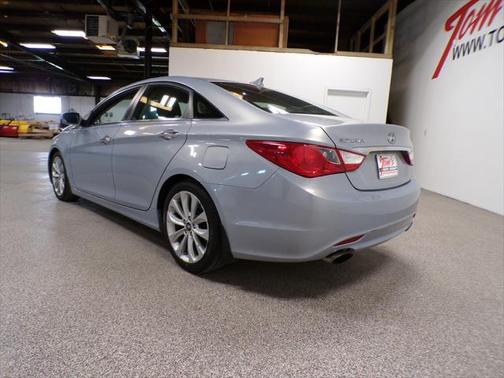 2011 Hyundai SONATA SE
