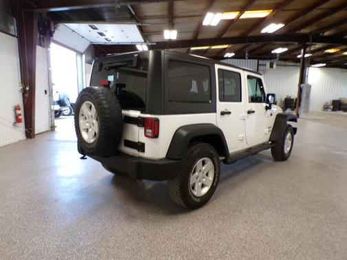 Bright White Clearcoat 2016 Jeep Wrangler Unlimited Sport