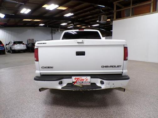 2001 Chevrolet S-10 Base