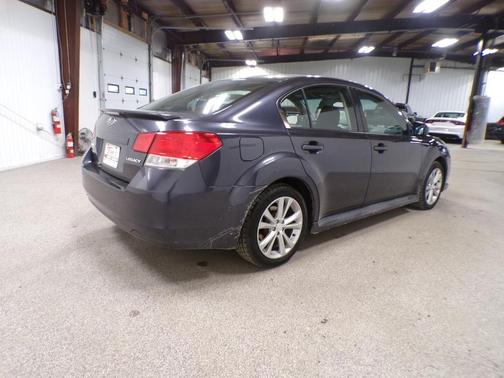 2013 Subaru Legacy 2.5i Premium