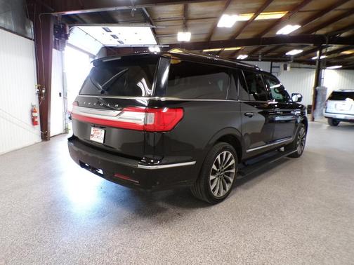 Black 2020 Lincoln Navigator L Reserve