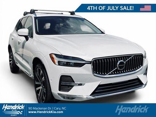 Crystal White Metallic 2023 Volvo XC60 B5 Ultimate Bright Theme