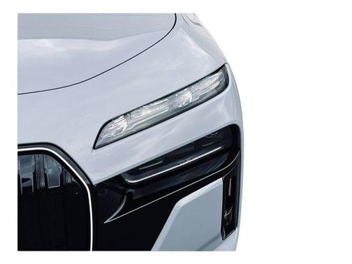 Gray Metallic 2025 BMW i7 xDrive60