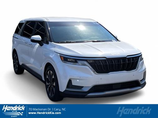 2024 Kia Carnival EX