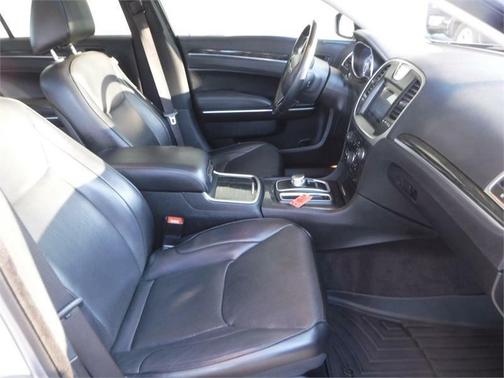 2017 Chrysler 300C Base