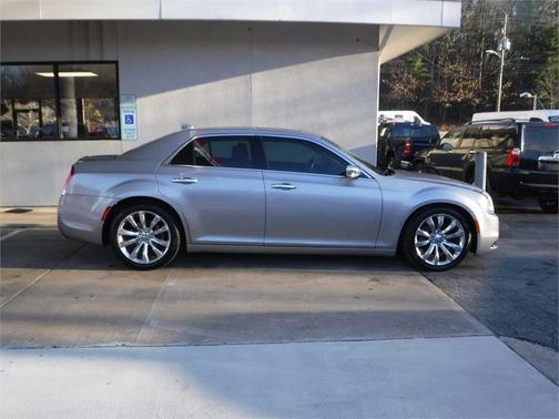 2017 Chrysler 300C Base