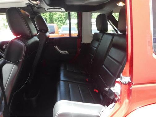 2012 Jeep Wrangler Unlimited Sahara