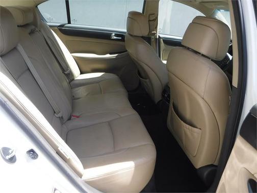 2011 Hyundai Genesis 4.6