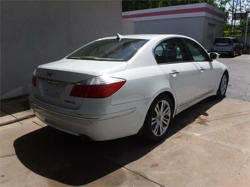 2011 Hyundai Genesis 4.6