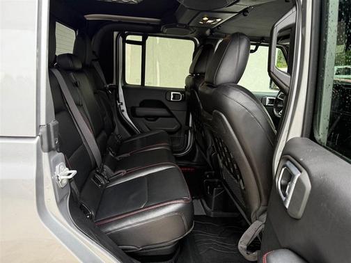 Silver 2020 Jeep Gladiator Rubicon