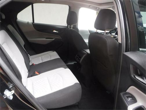 Photo 5 of 17 of 2018 Chevrolet Equinox 1LT