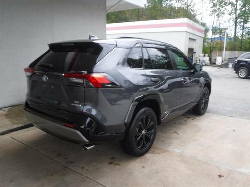 2022 Toyota RAV4 Hybrid SE