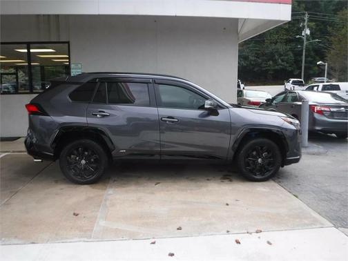2022 Toyota RAV4 Hybrid SE