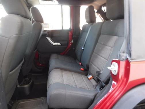 2012 Jeep Wrangler Unlimited Sahara