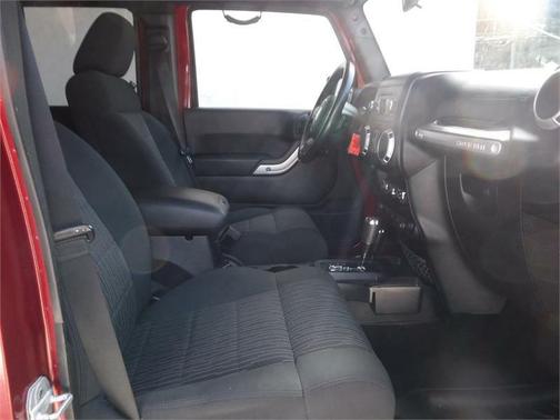 2012 Jeep Wrangler Unlimited Sahara