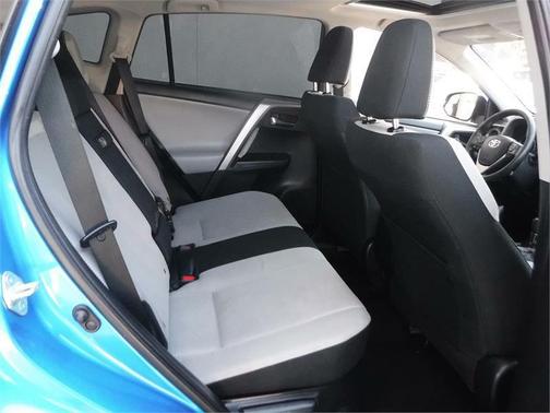 2017 Toyota RAV4 Hybrid XLE