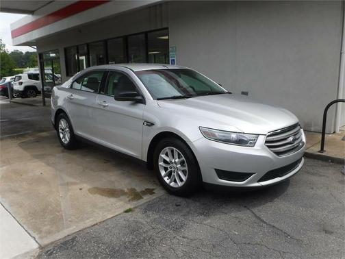 2014 Ford Taurus SE