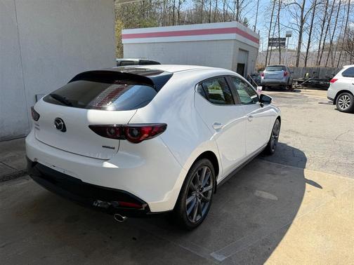 Snowflake White Pearl 2025 Mazda Mazda3 FWD w/Preferred Package