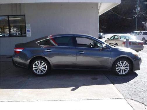 2013 Toyota Avalon XLE