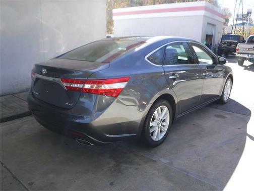 2013 Toyota Avalon XLE