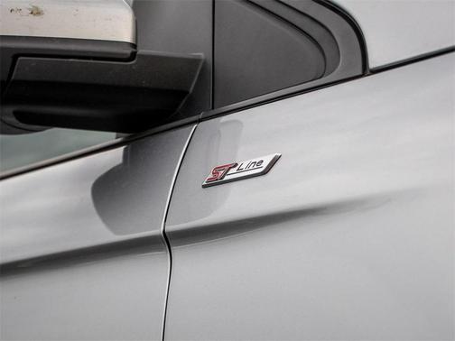 2022 Ford Edge ST Line